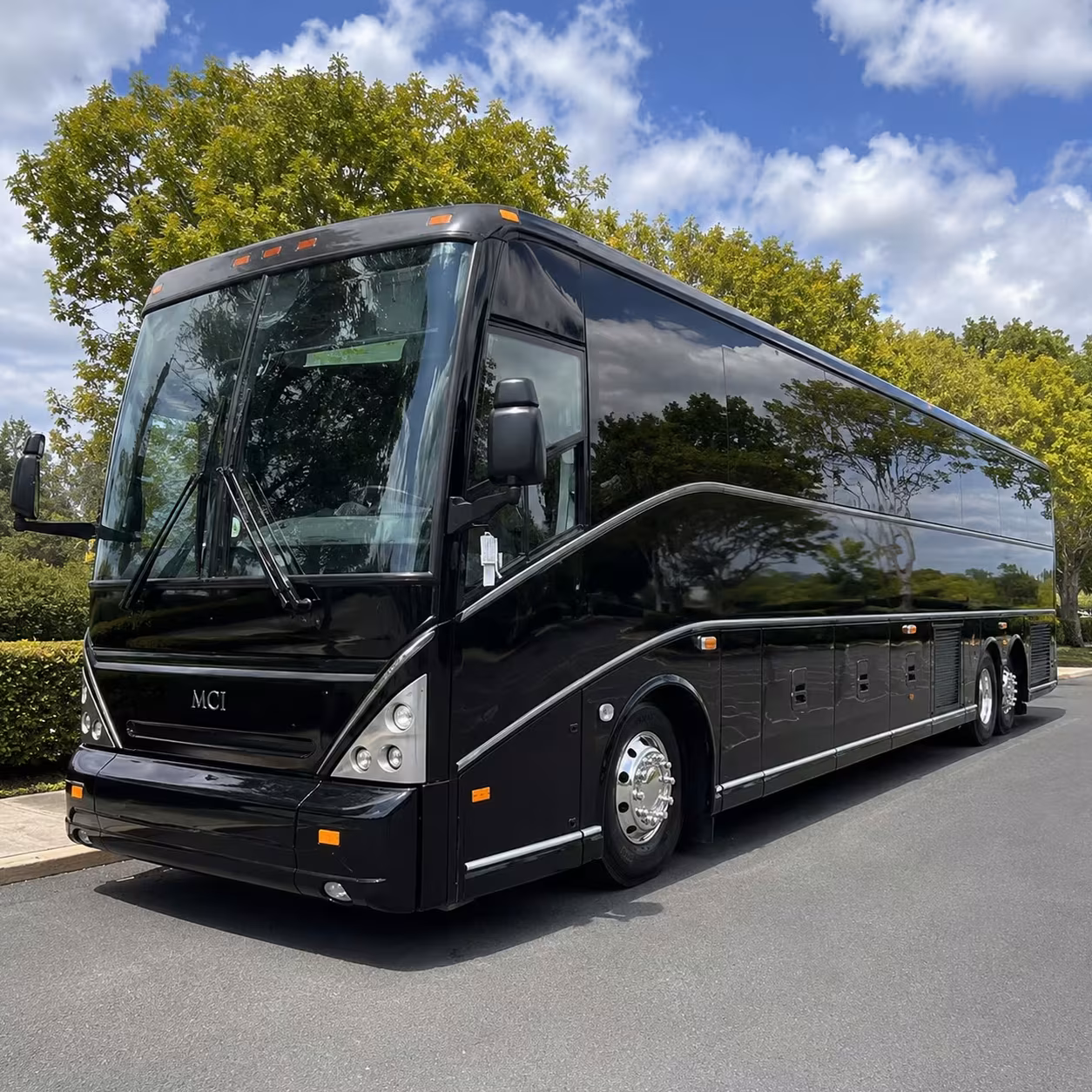 detroit bus rentals for team building and client outings