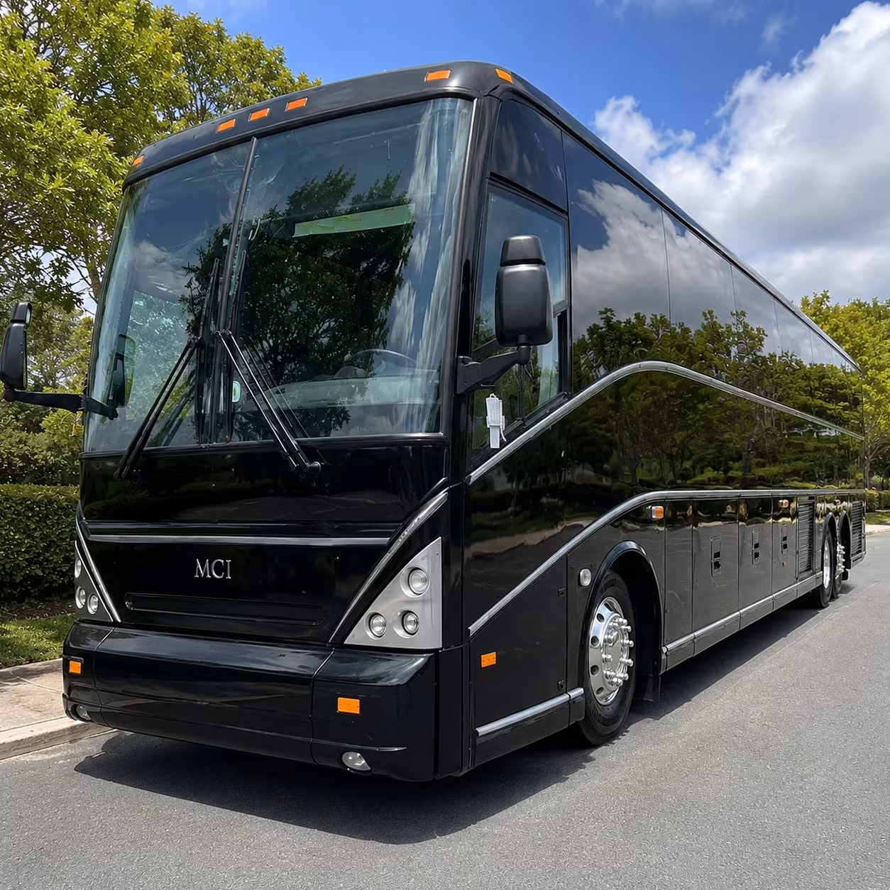 detroit charter bus rental exterior