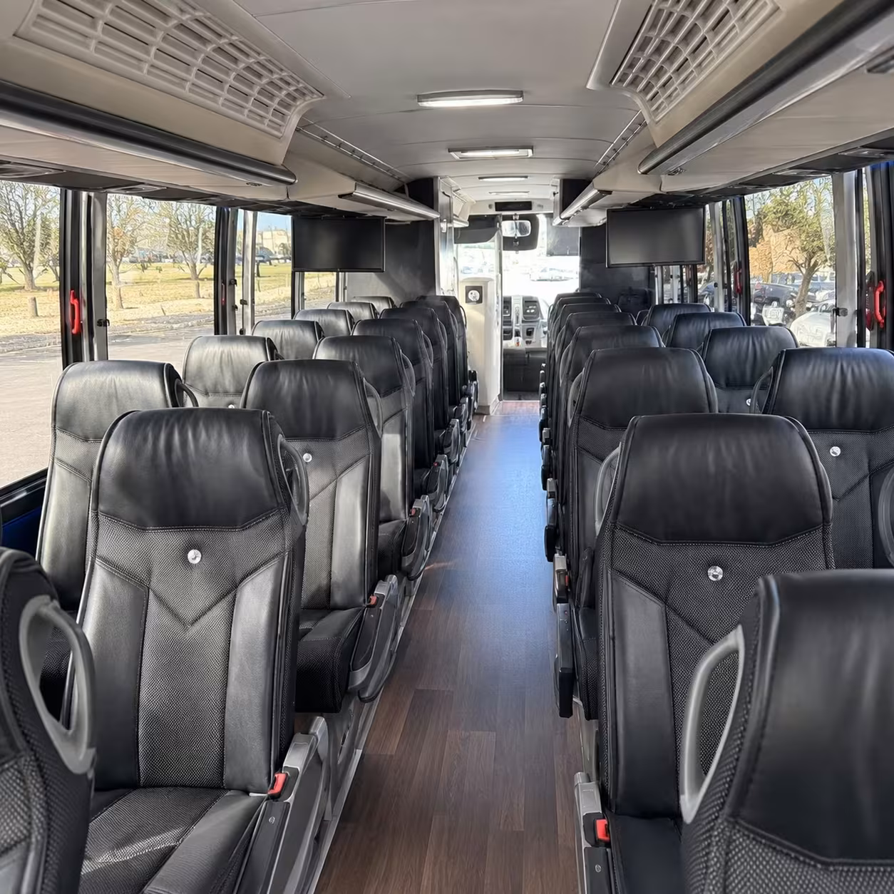 detroit long distance bus rentals