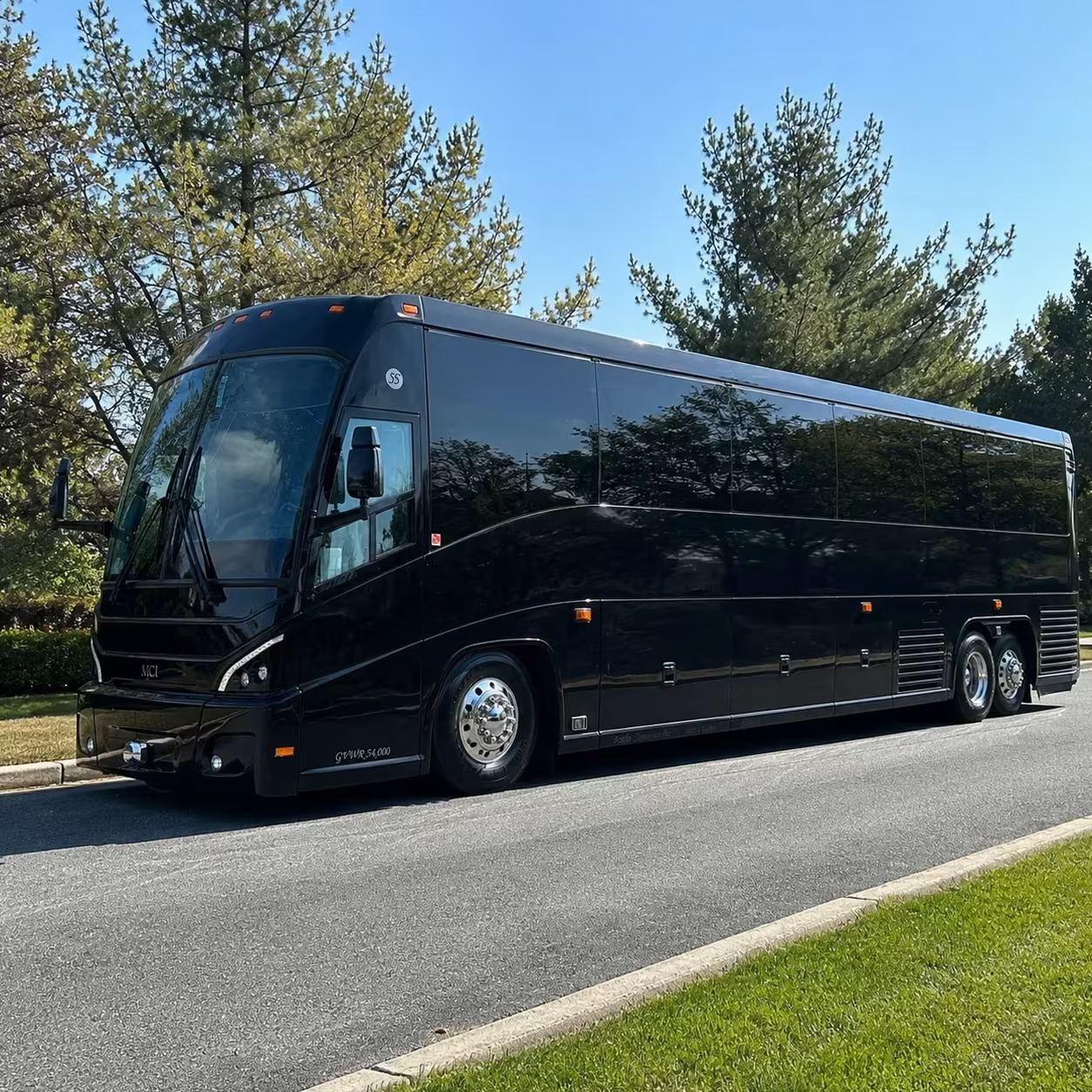 detroit to chicago long distance bus rentals for groups of every size