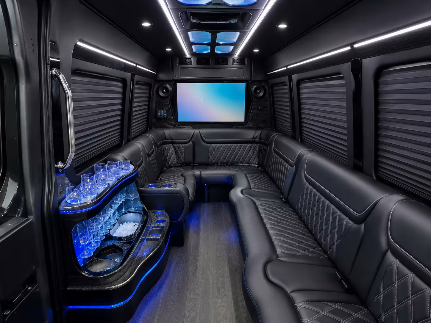 detroit wedding transportation for dtw airport guests